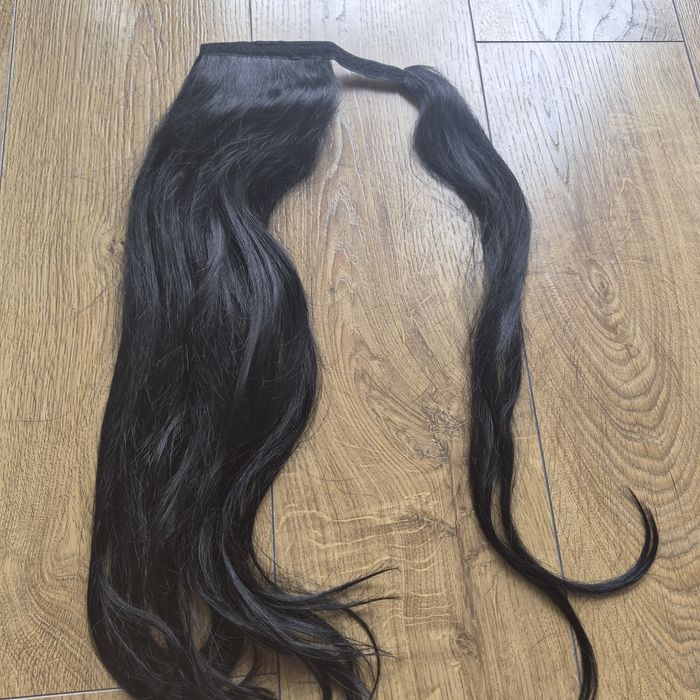 Kucyk Doczepiany Włosy Naturalne 100% Remy 55cm Naturalny Czarny #1B 2.03