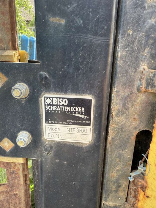 Продаються 4 вживаних ріпакових столи Biso integral