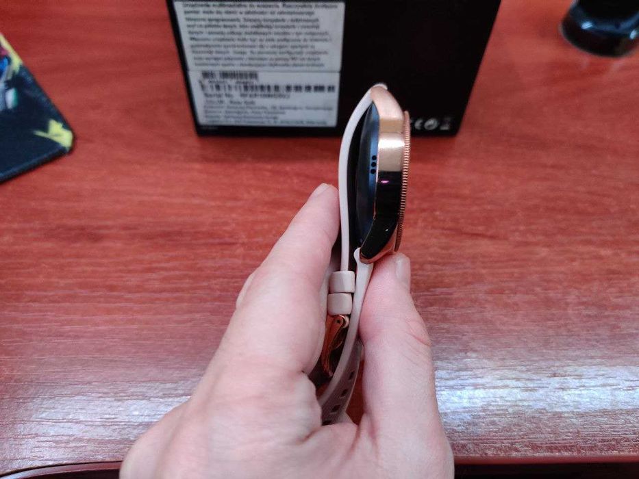 Смарт-годинник Samsung Galaxy Watch 42mm rose gold
