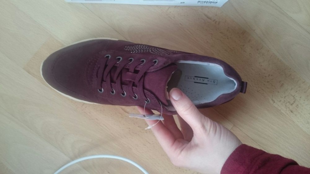 Buty sneakersy 5th Avenue, skóra, r. 39 nowe.