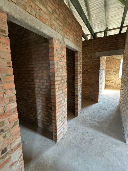 Продам сучасну американку 110 м.кВ в хорошій локації