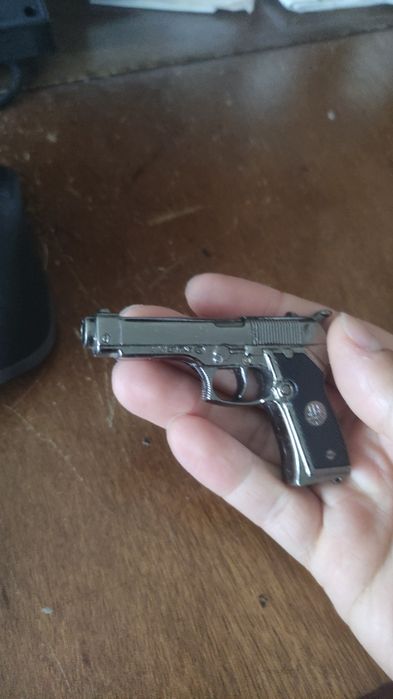 Isqueiro pistola Beretta
