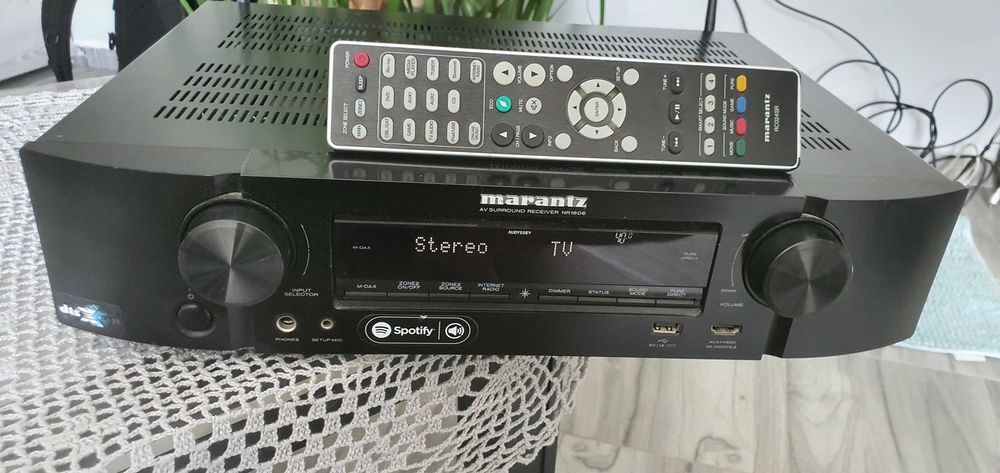 Amplituner marantz  MR1606