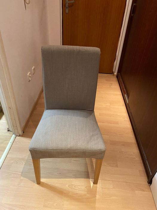 Dwa krzesła Ikea Henriksdal beżowe