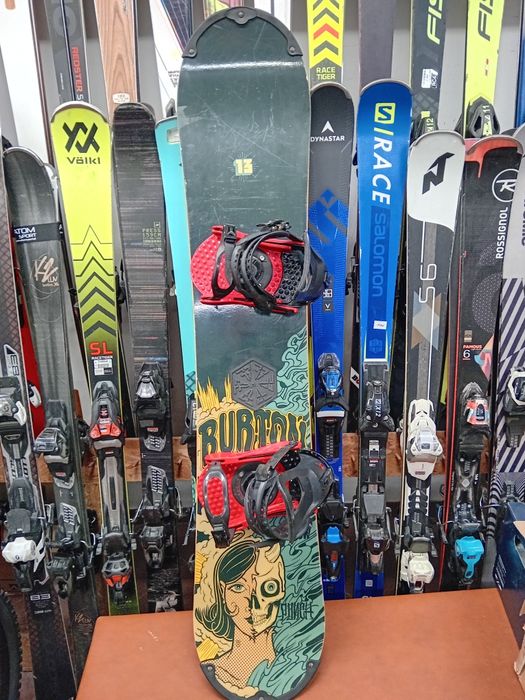 Snowboard Burton z wiązaniami