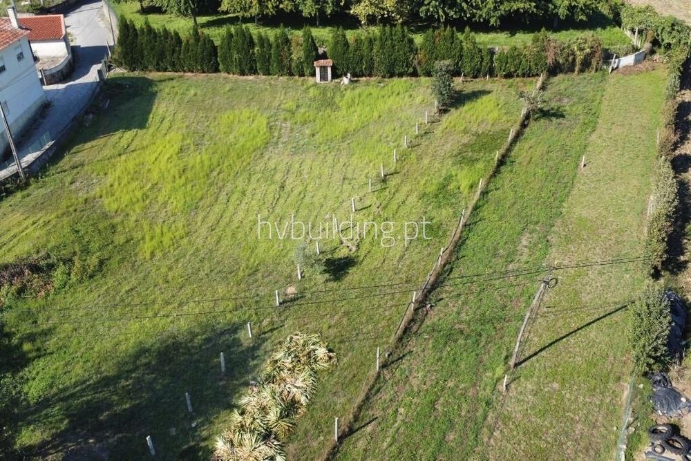 Vende-se terreno — Alheira E Igreja Nova, Braga