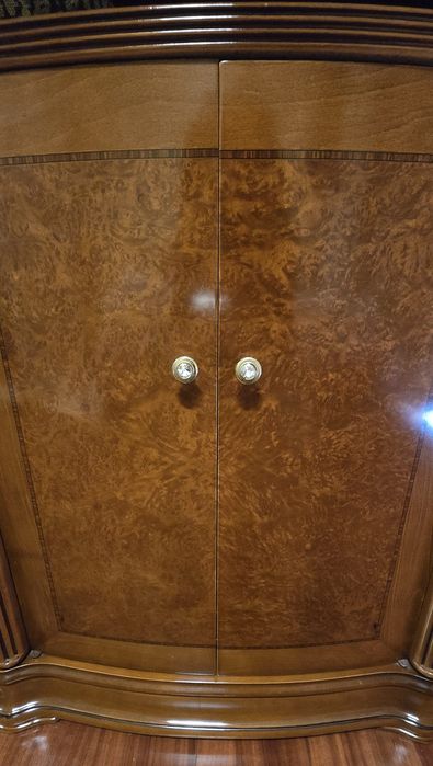 Móvel/bar para TV em cerejeira