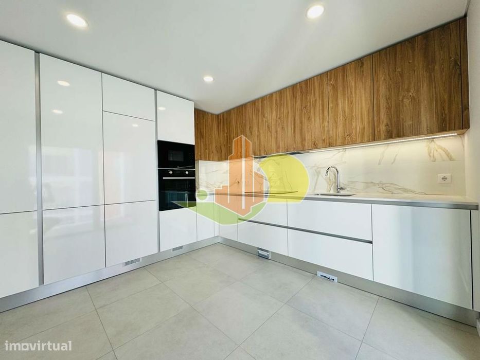 New T2 Apartment with Garage