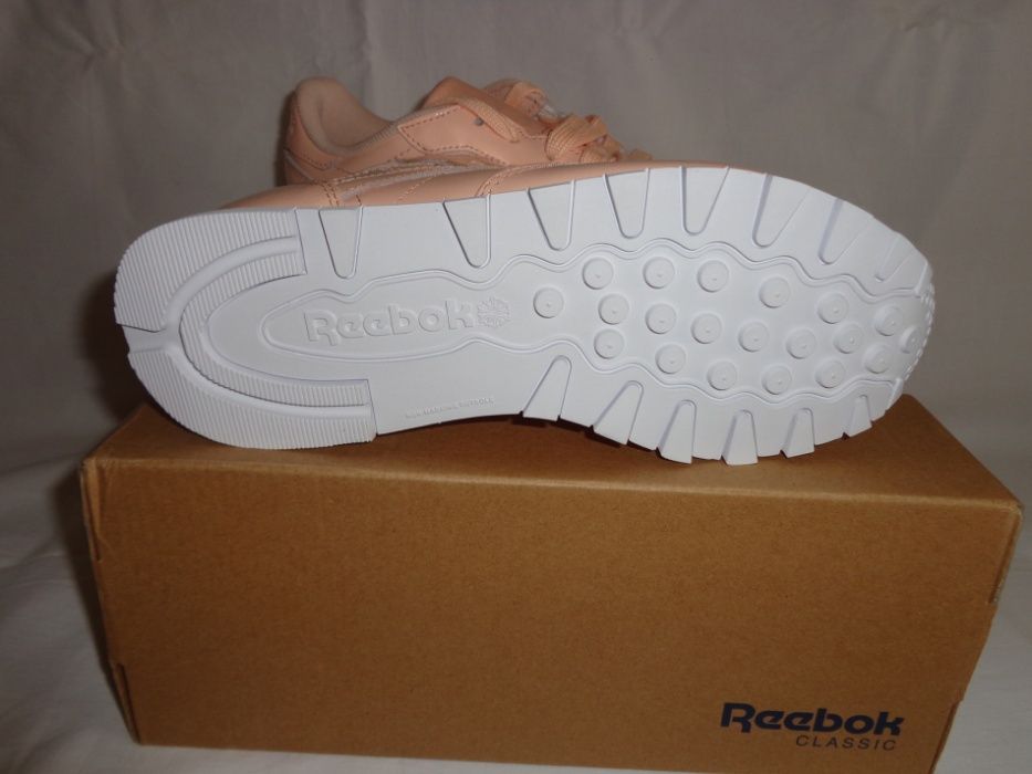 Кроссівки Reebok CL LTHR Patent 23,5 см Оригінал шкіра.