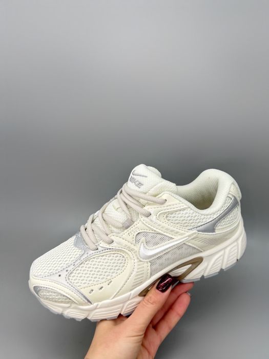 Кросівки Nike V5 RNR HQ7901-104 найки 36-41р