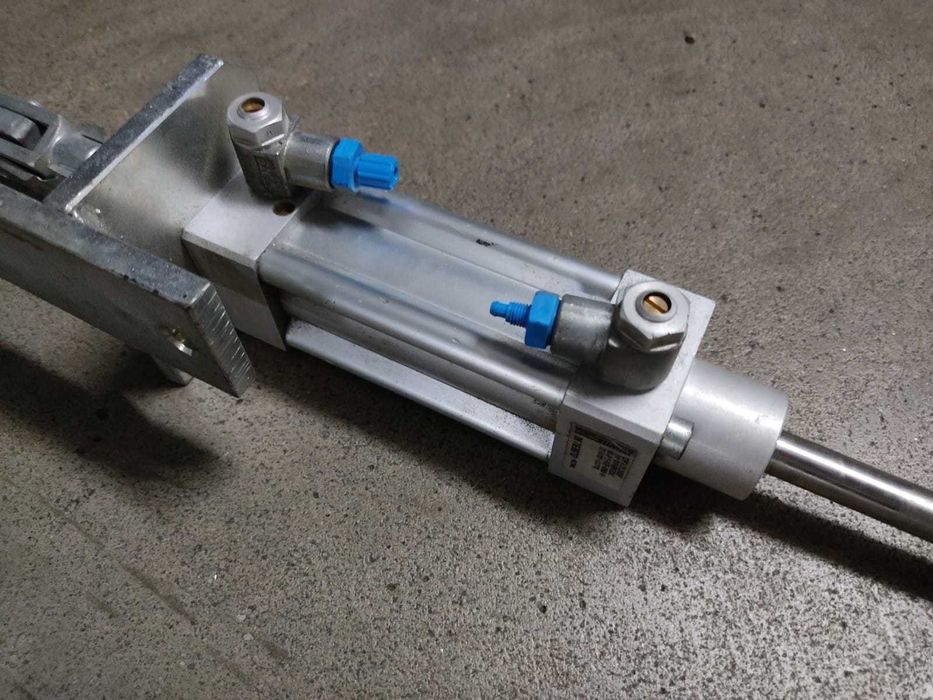 Cilindro com duplo veio suporte de fixação e 2 tirantes móveis (NOVO)