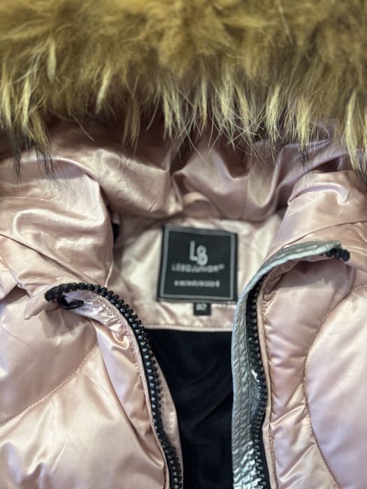 Зимова куртка на дівчинку