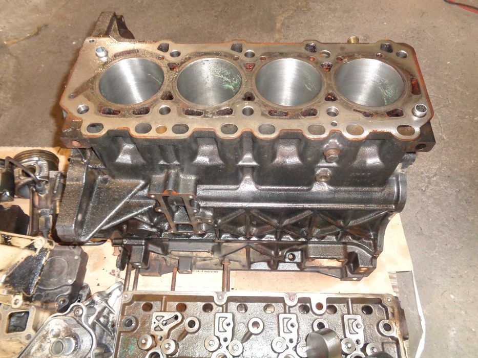 Silnik JCB KOHLER KDI2504TCR blok silnika częśći