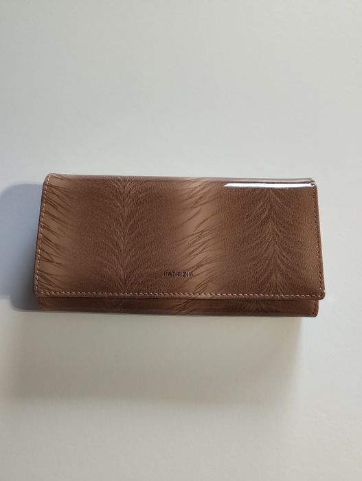 Portfel beżowy skórzany