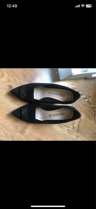 Klasyczne czułenka na obcasie