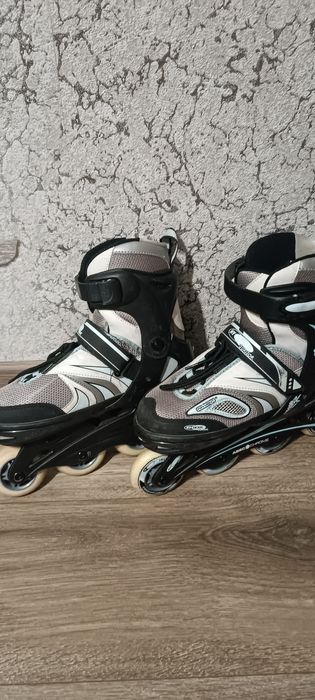 Продам роліки з шлемом