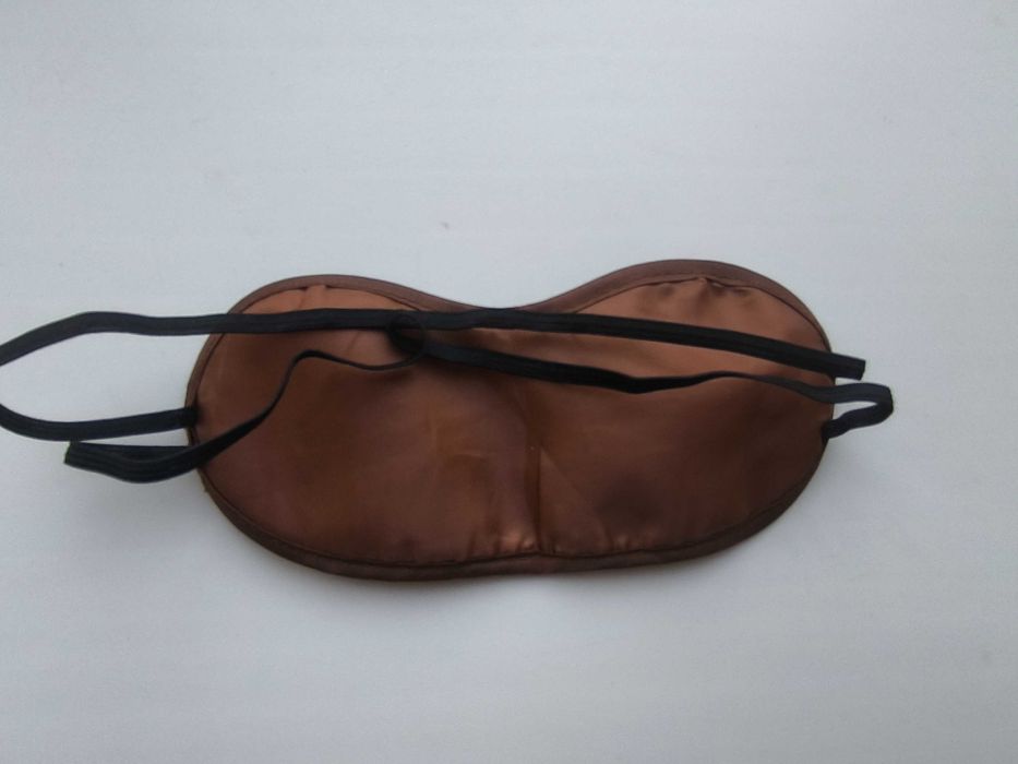 Маска, пов'язка для сну коричневого кольору