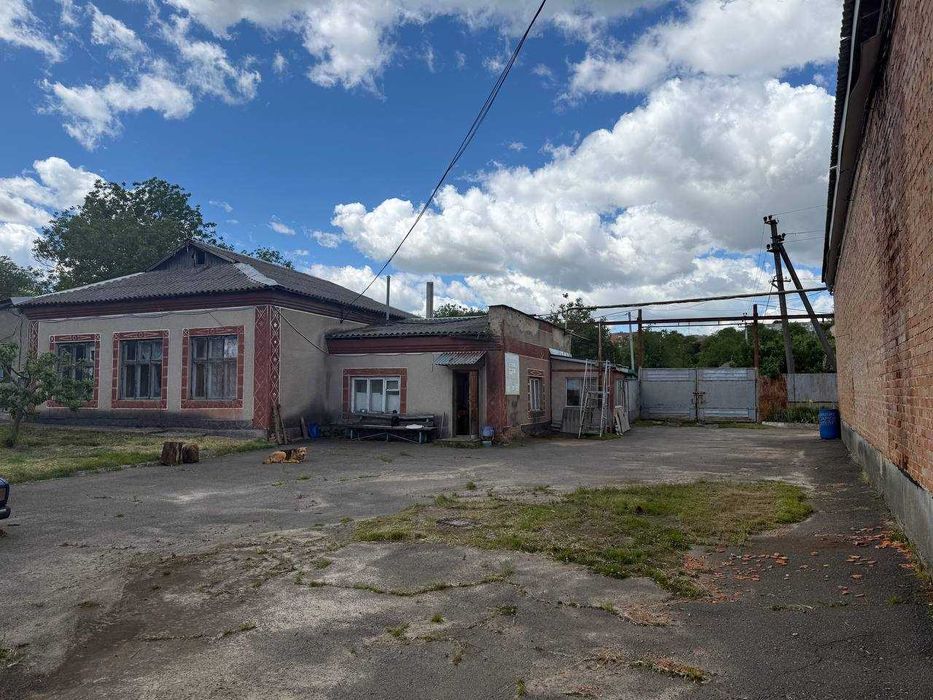 Продаж приміщення  3900 м2 в м. Жмеринка (8281)