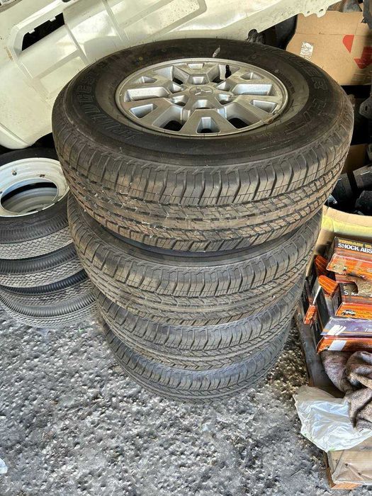 Bridgestone Dueler H/T 684 II 265/70 R16 як нова