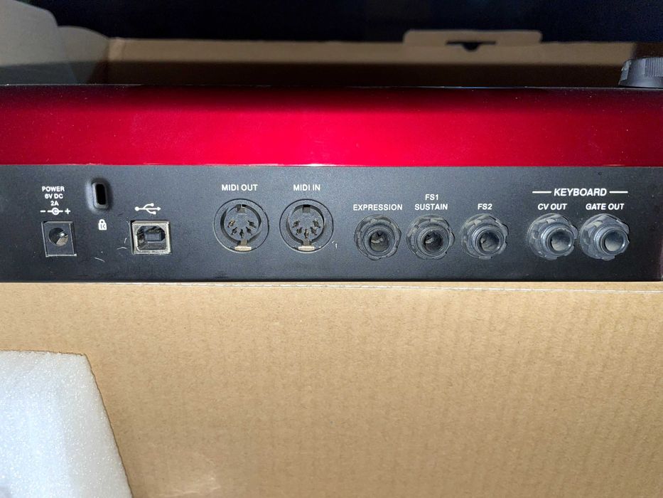 Akai Max49 Advanced Controlador USB/MIDI/CV