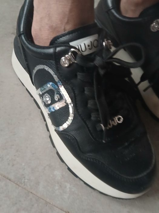 Li JJo buty czarne że srebrnymi cekinami r 38