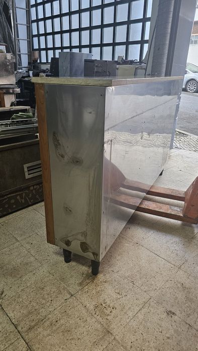 Móvel de arrumação inox