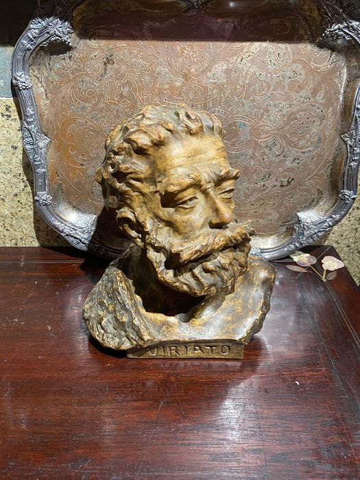 Escultura Busto Viriato Assinada e datada Viriato Silva 1918 25 cm