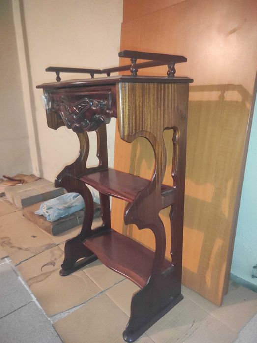 Pequena Consola vintage em óptimo estado