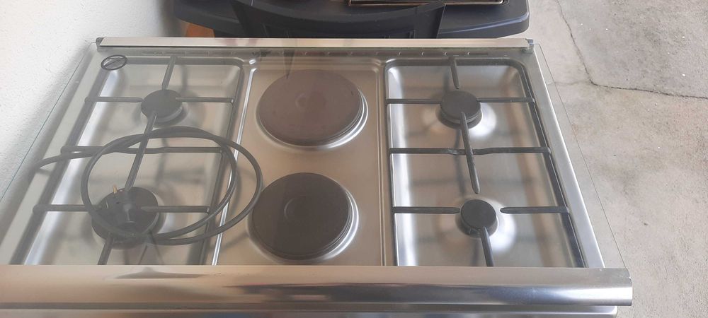 Fogão elétrico e a gás