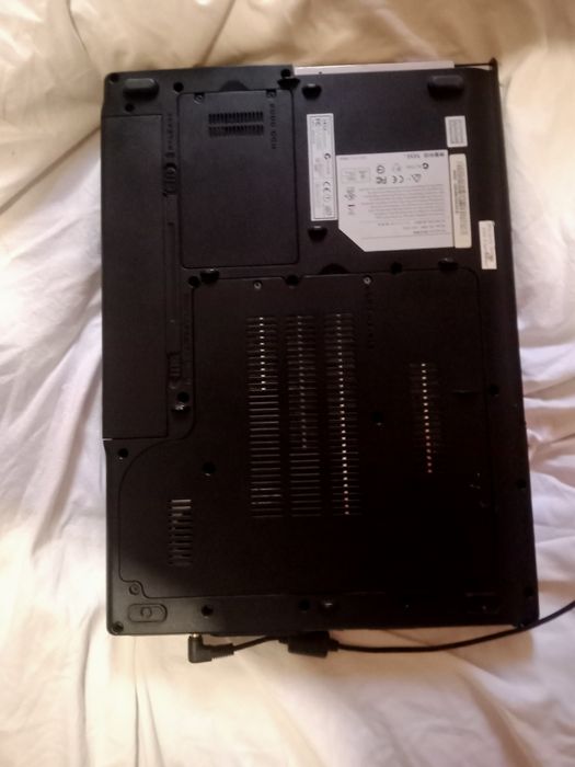 Ноутбук на запчастини