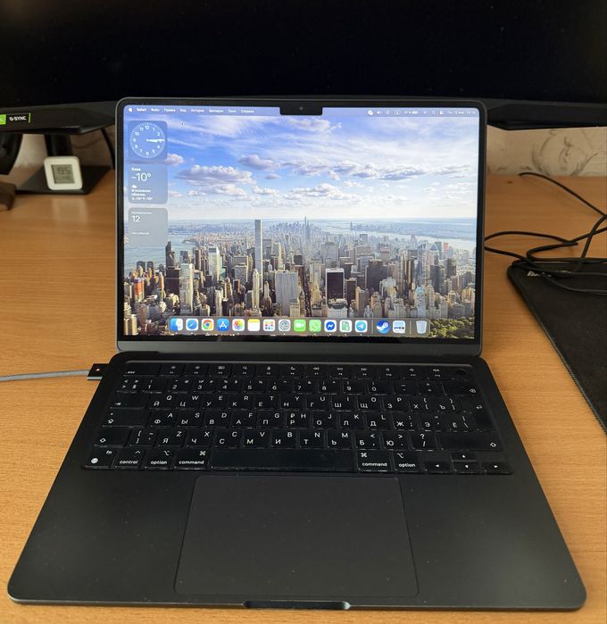 MacBook Air M2 13,6 24/ 512