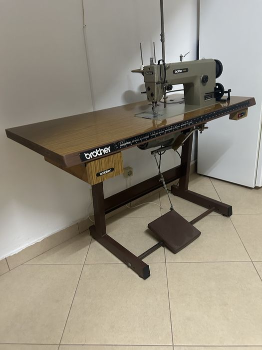 Maquina de costura industrial da Brother