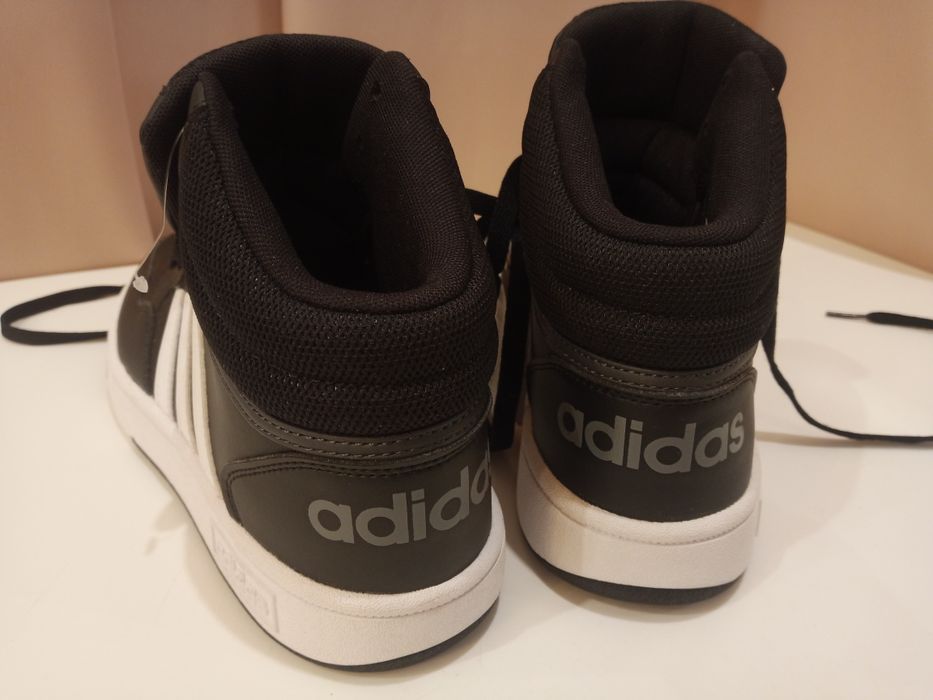 Buta sneakersy Adidas Hoops 3.0 Nie K rozmiar 38 .4.