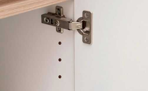 Szablon stolarski rząd otworów  fi 4 i 16,2  rozstaw 32 mm - 552x74x3