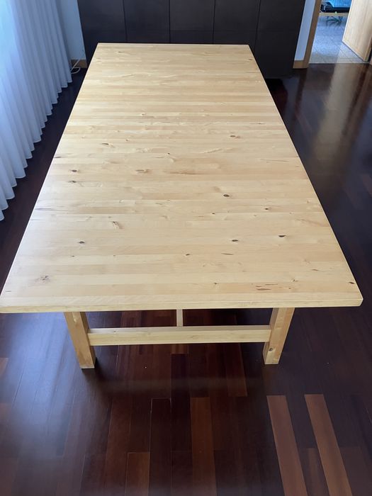 Mesa de jantar IKEA - 221.5x100x75cm (CxLxA)