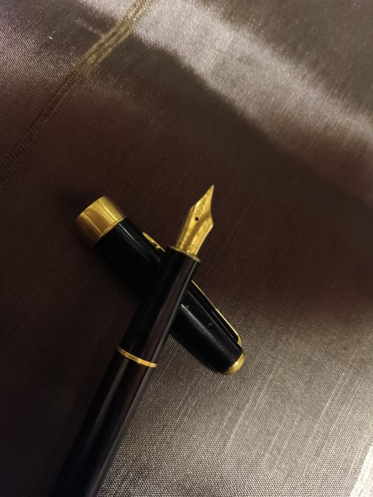 Ручка Parker Sonnet P/W. Золотое перо 18К.