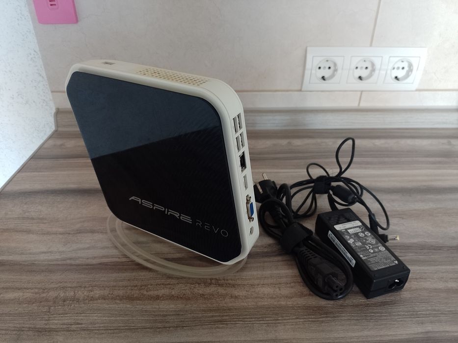 Тонкий кліент Acer Aspire Revo