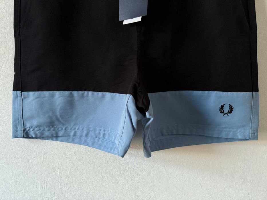 Чоловічі шорти мужские шорти Fred Perry Нові Оригінал розмір М є інші