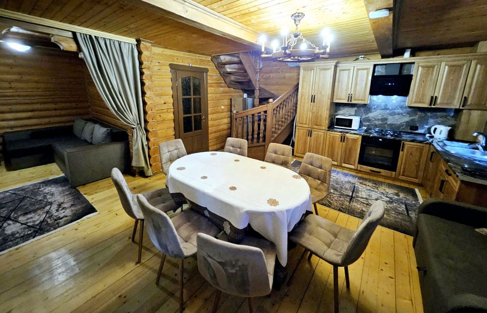 Будинки в Карпатах.  Котедж в Мигово