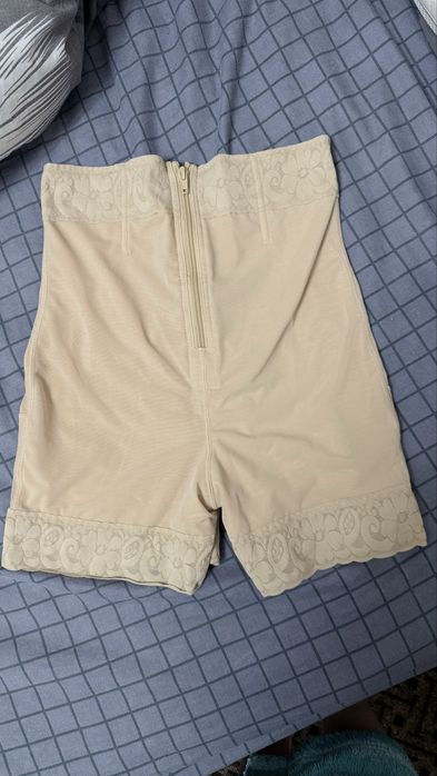 Жіноча корегуюча білизна