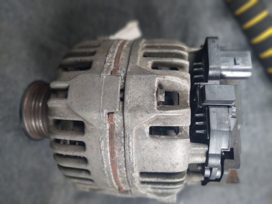 Генератор VW Golf IV Bora Skoda Audi