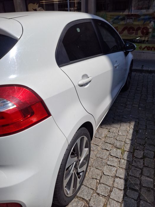 Vende-se Kia Rio 1.2 84cv