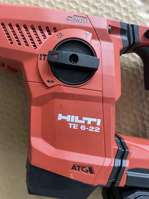 Młotowiertarka HILTI Nuron TE-6 plus odsysacz TE DRS-4/6, akumulator B 22-110.