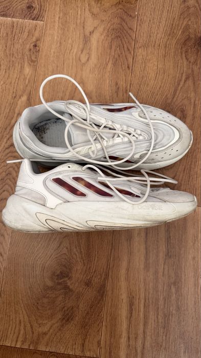 Жіночі кросівки Adidas Ozelia