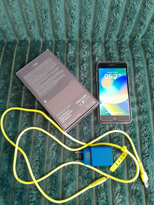 Czarny IPhone 8plus 64gb