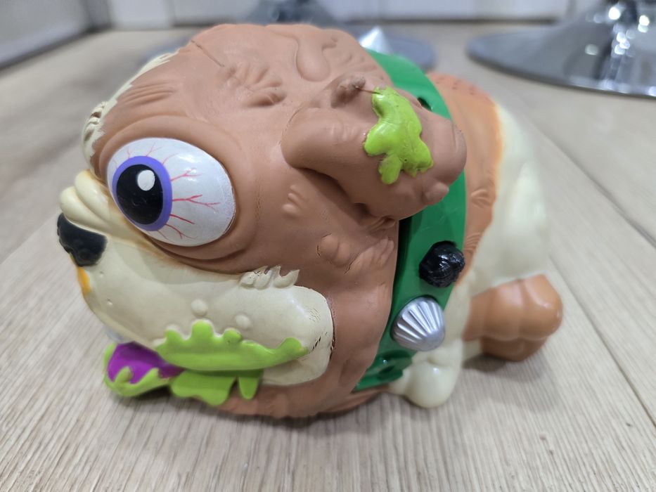 Paskudny interaktywny pies