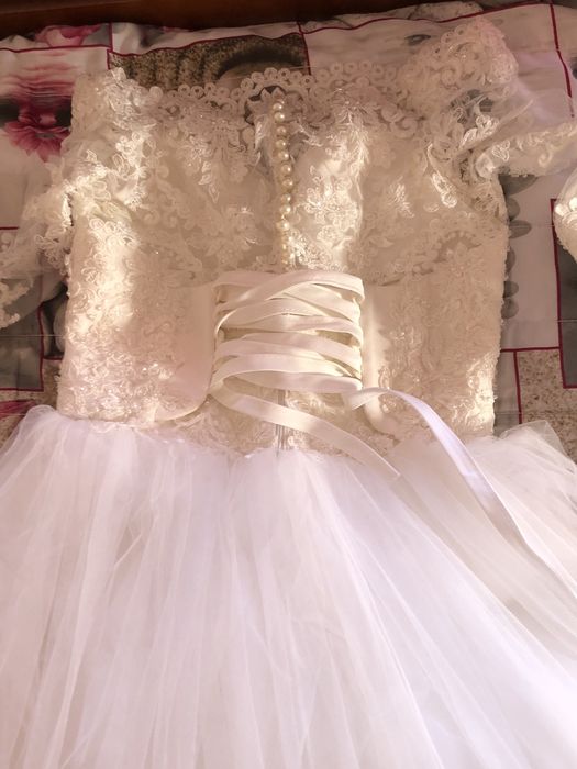 Сукня весільна, плаття