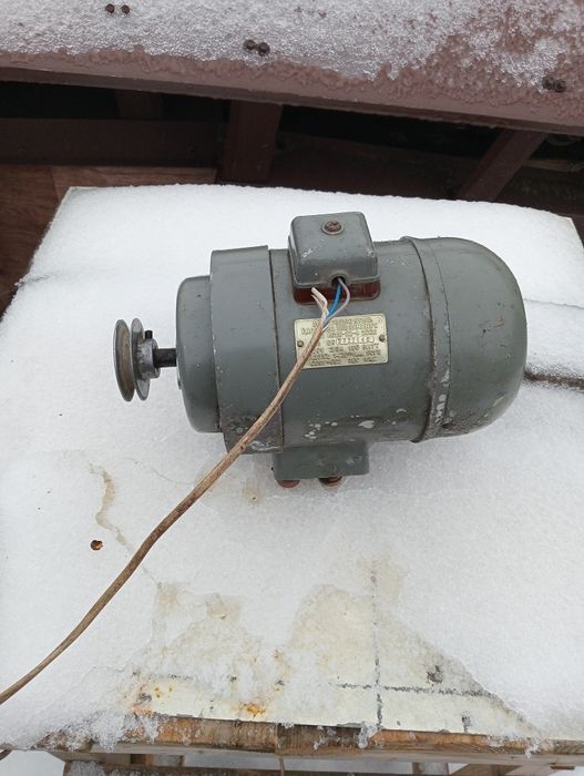 Електромотор на220