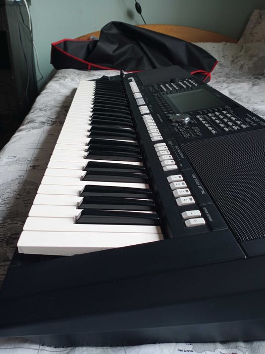 Yamaha PSR S975 stan b.dobry