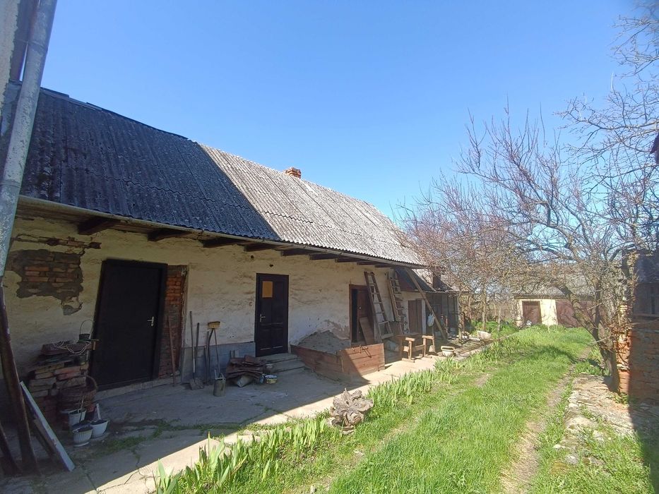 2 поверховий цегляний будинок 1990х с. Великі Береги 10 км до Берегова